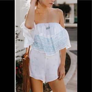 Elan white/blue print romper NWTS size S